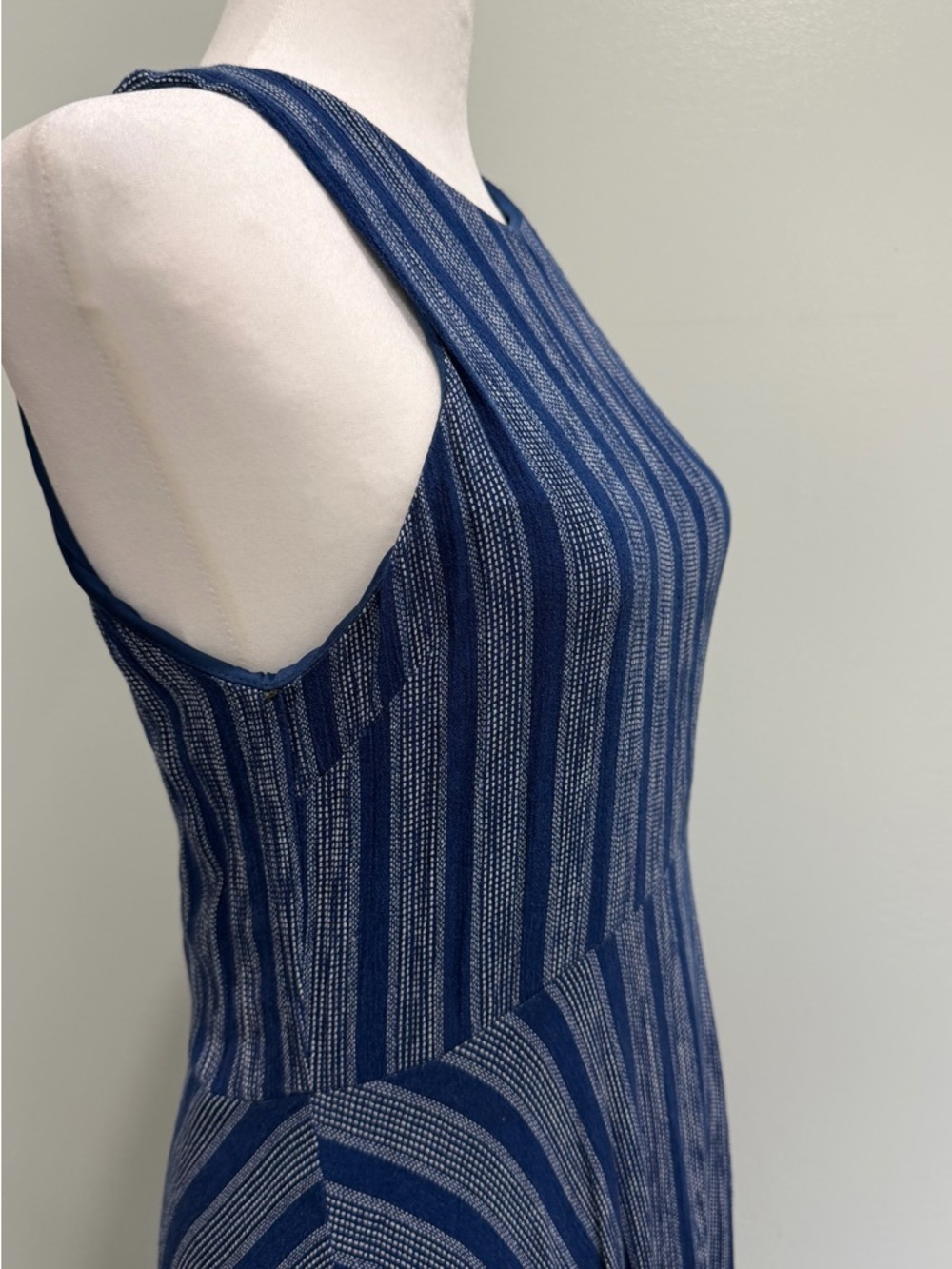 Lumiere Blue Striped Seeveless midi dress High Low Asymmetrical Hem Size Small - Picture 3 of 10